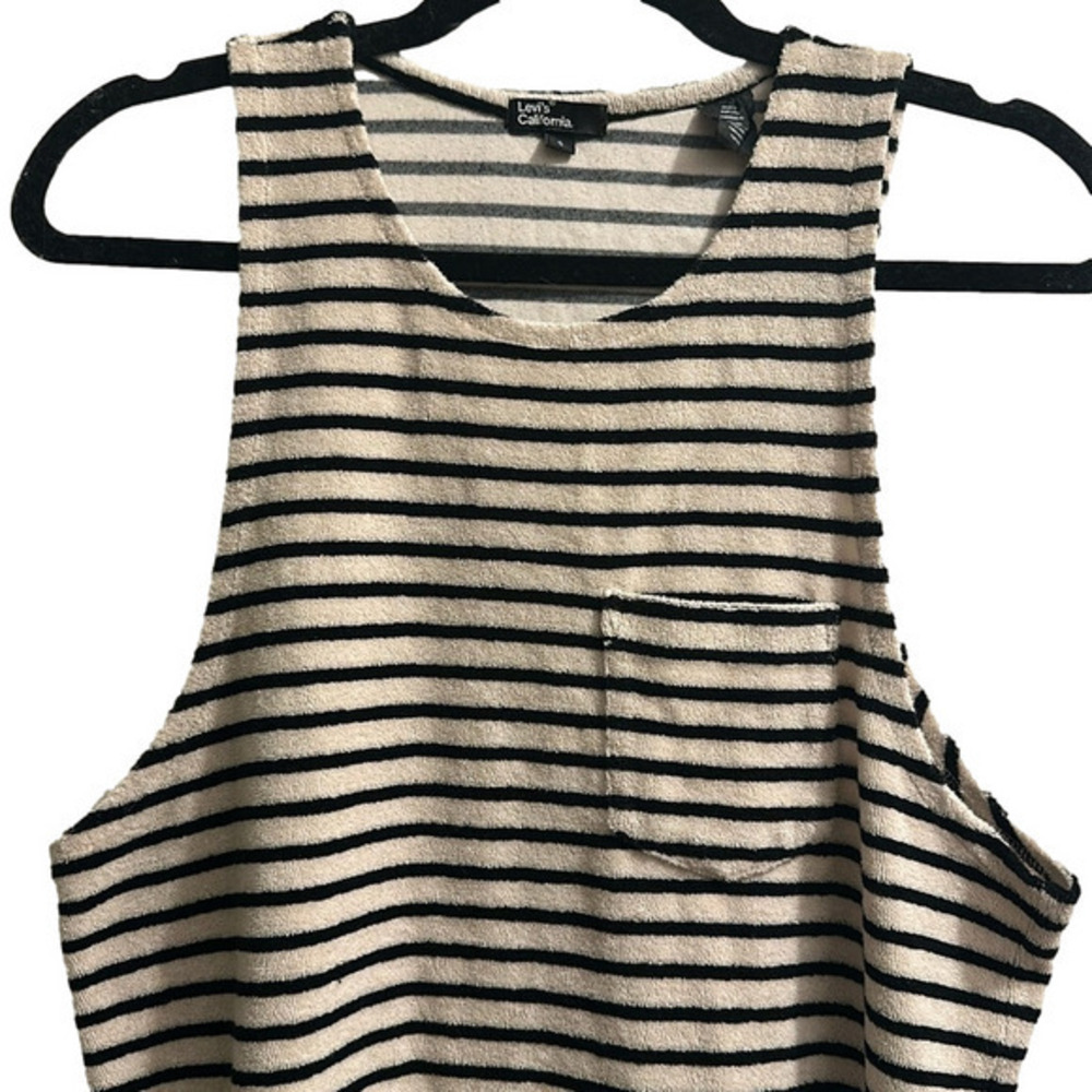 Levi’s Terri cloth muscle tank